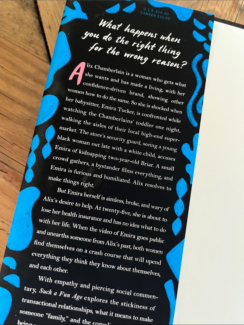 Book Bundle - Picture 5 of 6